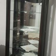 بوفه شیشه ای در حد نو 2 میلیون تومان