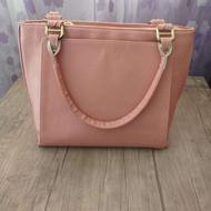 کیف زنانه در حد نو
