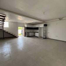 ویلا دوبلکس نما مدرن استخر دار در لوکیشن شهری سرخرود