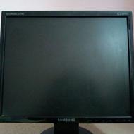 مانیتور و کیبورد