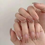 مدل برای کاشت ناخن