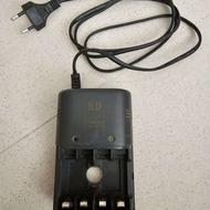 شارژر باتری قلمی و نیم قلمی 8 عدد همزمان