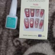 ناخن مصنوعی