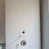 آبگرمکن دیواری بوتان در حد نو تمیز سرویس شده با ضمانت