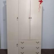 کمد لباس وجاکفشی کاملا جادار و در حدنو