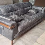 مبلمان وجاومبلی