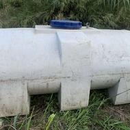 منبع آب 2500 سالم