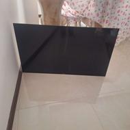 تلویزیون و فرش 12 متری و پنج شعله گاز