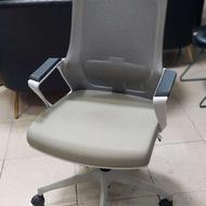 بهترین خریدار مبلمان و لوازم اداری