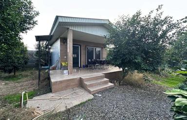 ویلا باغ 1000 متری / با سند و مجوز ساخت 