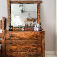 میزتوالت و پاتختی