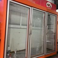 یخچال ویترینی فروشگاهی سه در ، همراه با طبقات شیشه ای