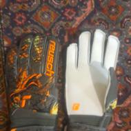 دستکش راش سایز 9 به 8 هم میخوره