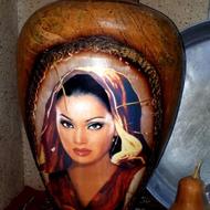 گلدون کوزه ایی، قوه ایی روشن خوشرنگ