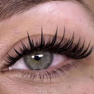 انجام کاشت مژه وکراتین مو