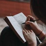 سناریونویس و نویسندگی