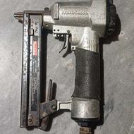 منگنه ماکیتا