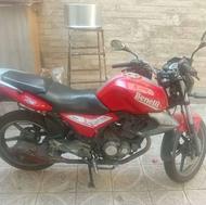 بنلی 150 قرمز