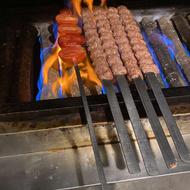 صندوق دار و آشنا به اشپز پاکیزه کاری