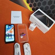 ایفن17 پرومکس مینی