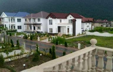 361 متر مسکونی با تمام امکانات/قابلیت ساخت/سنددار