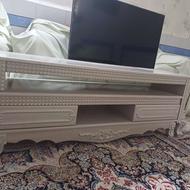 زیر تلویزیونی نو اصلا استفاده نشده ولی کارتون نداره