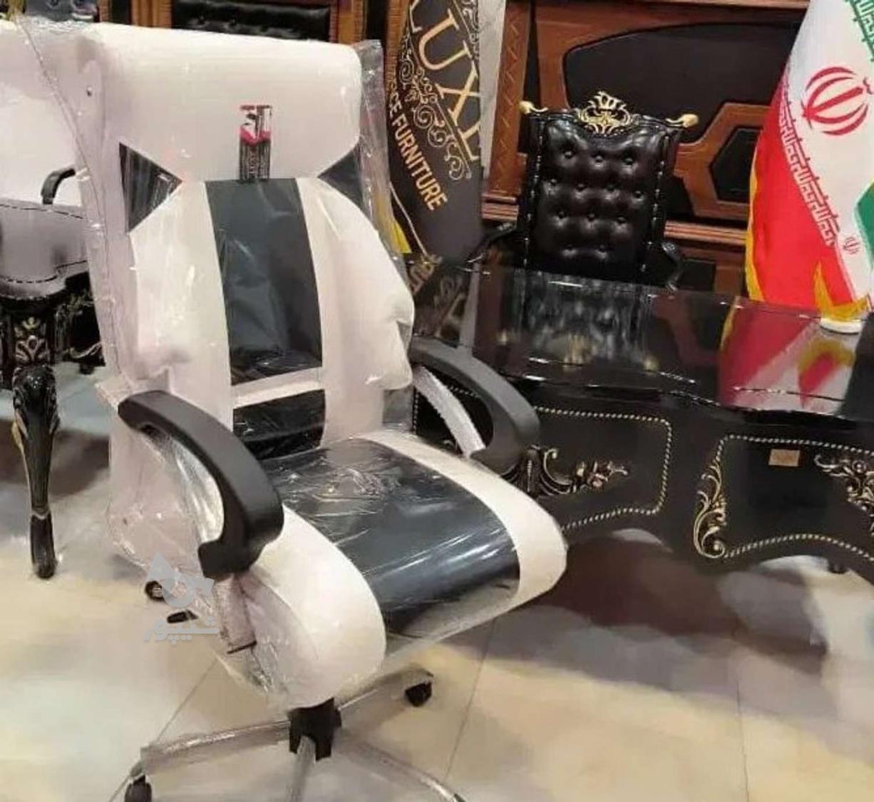 پخش عمده انواع صندلی جکدار اداری و مدیریتی و آرایشگاهی