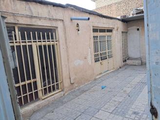 1عدد خانه دربست حیاط دار 15دقیقه تا حرم