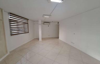 110متر آپارتمان اداری بر مطهری همکف