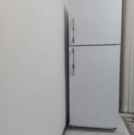 یخچال Bestبالا فریزر پایین یخچال