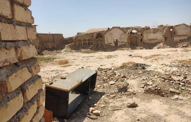 690 متر زمین مسکونی چهار دیواری.