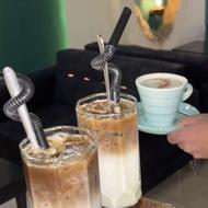 استخدام کمک اشپز و کمک باریستا