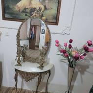 به علت جابه جایی به فروش گذاشته شده است