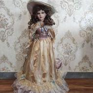 عروسک آنتیک