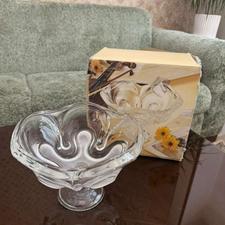 تعدادی ظروف پذیرایی