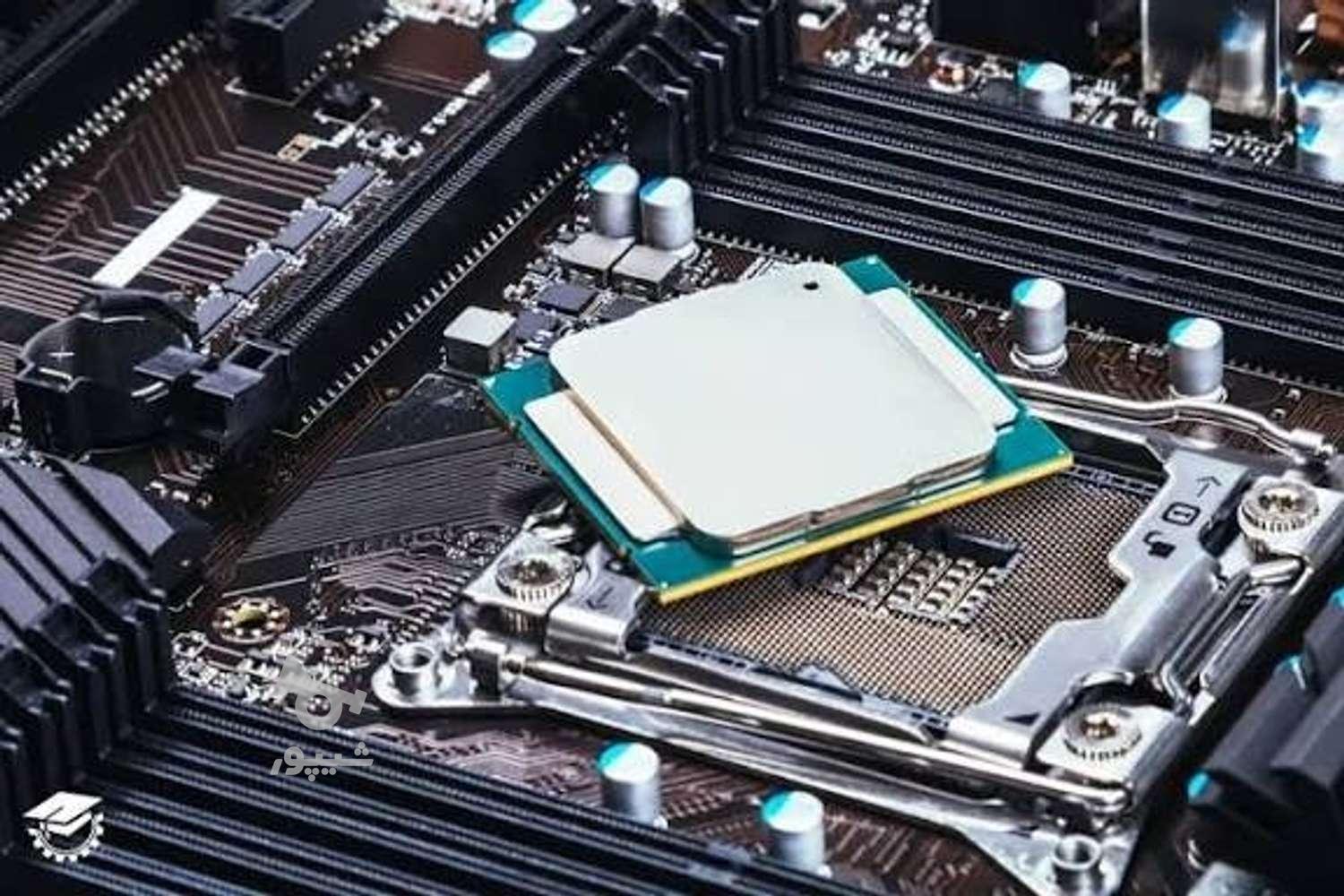 خرید فروش کامپیوتر قدیمی خراب در محل