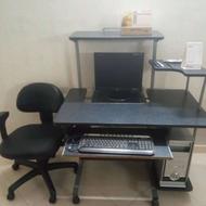 کیس کامپیوتر + مانیتور + موس کیبورد + میز و صندلی