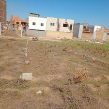 زمین به مساحت 162 متر چسبیده به بافت