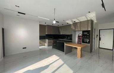 آپارتمان 100 متری 2 خواب غرق نور ویو ابدی