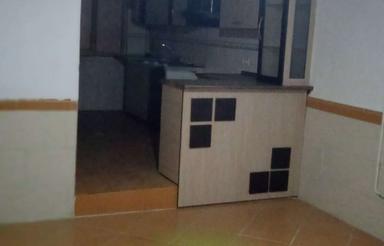 خانه تروتمیز و تخلیه شده از سه طبقه ،طبقه دوم اجاره داده می