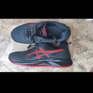 کفش یا کتونی