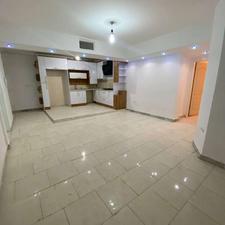 واحد خوش فروش نماسنگ با انباری سندی فاز7