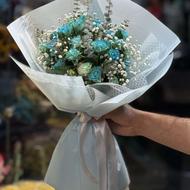 ستخدام نیروی اقا با سلیقه برای کار در گلفروشی