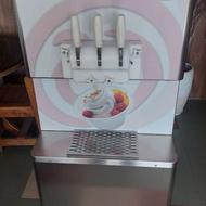 فروش یک دستگاه بستنی قیفی ساز ایتالیایی