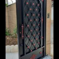 خریداره درب اهنی حیات وسرویس وضایات