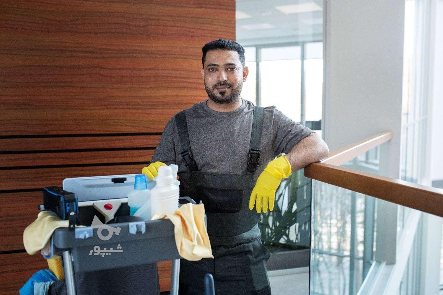 نیروی خدمات و آبدارچی - undefined