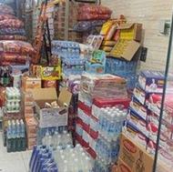 کارگر ساده در پخش موادغذایی