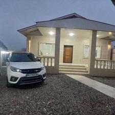 ویلایی نوساز با نور گیر عالی