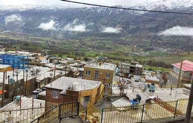 فروش خانه مسکونی در منطقه خوش اب و هوای کردستان شهر سرواباد