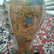 گلدان چینی قدیمی طرحدار